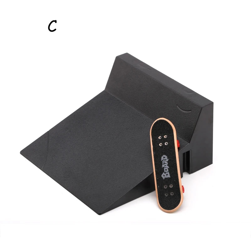 Finger Skateboard Skatepark Mini Ramp Skateboarding with Metal Wheels Finger Teck Toys for Finger Sport Game