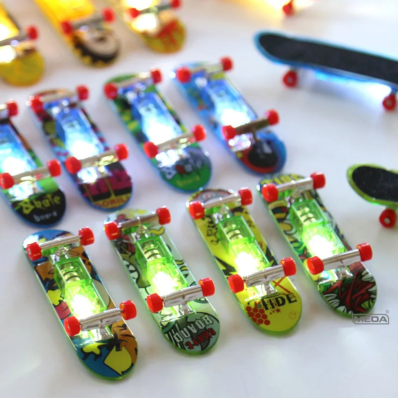 Luminous Metal Bridge Finger Skateboard Set Frosted Surface Mini Random Pattern Finger Skateboard with Light Set Kid Toy Gifts