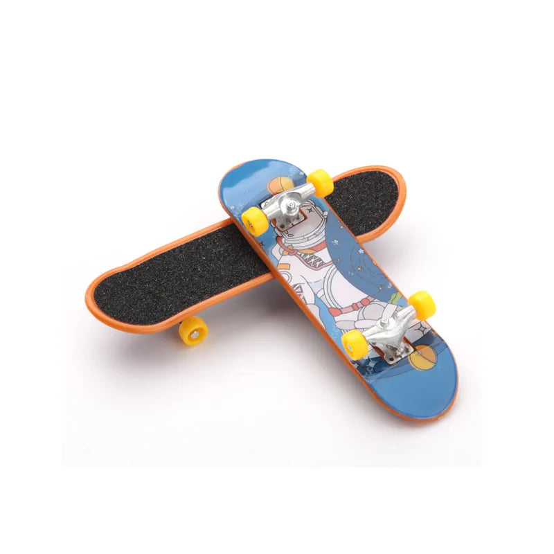 12 Styles Pattern Box Packag Beginner Mini Finger Skateboards DIY Kits Frosted Surface Alloy Finger Skateboard Indoor Home Toys