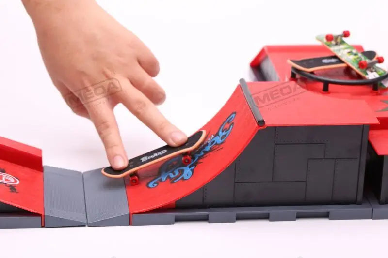 DIY Finger Skatepark 6-in-1 Set Professional Tech Practice Deck Platform Stunt Finger Skateboard Assemble Ramp Park Kits Toys
