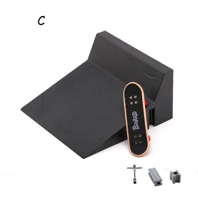 Finger Skateboard Skatepark Mini Ramp Skateboarding with Metal Wheels Finger Teck Toys for Finger Sport Game